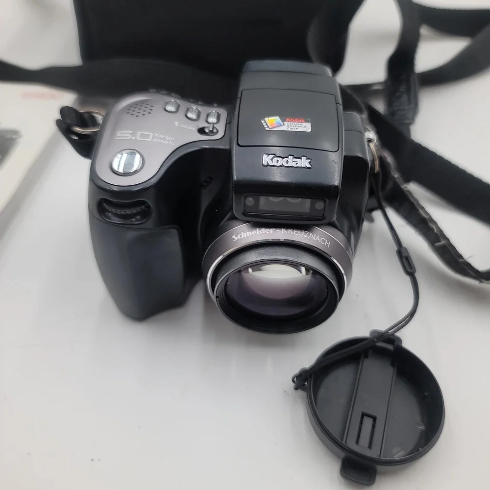 Kodak Easyshare DX6490 Camera With Bag‎ UNTESTED